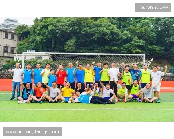 激情燃动绿茵赛场展现拼搏精神凝聚团队力量共创辉煌时刻