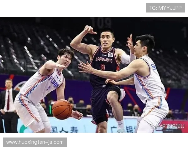 广州篮球队速度对比分析:战术执行与球员表现的深度解读 广州篮球队速度对比分析:战术执行与球员表现的深度解读