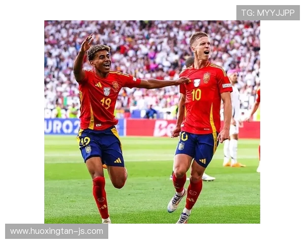 克罗斯在足球场上的传奇之路与他背后的不懈努力与坚持