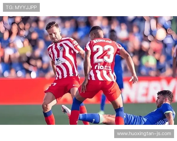 华伦西亚主场迎战马德里球队争夺西甲积分榜关键战役