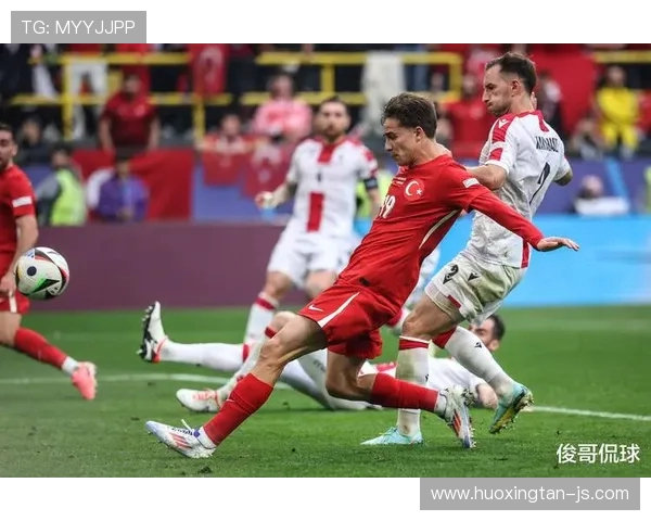 土耳其与爱尔兰友谊赛精彩回顾双方球队表现与战术分析